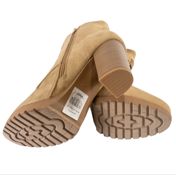 New York and Company Kai Booties Nude -11 - Picture 4 of 4